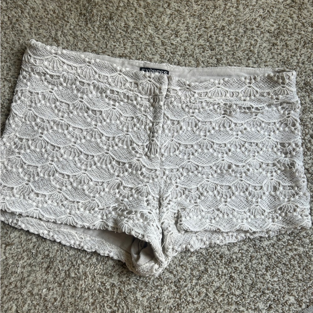 Express Off-White Lace Crochet Shorts Neutral Casual  Comfy 10